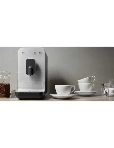 SMEG Bean to cup Lifestyle cooking